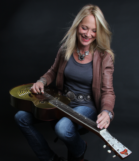 Cindy Cashdollar - Photo by Dale Haussner
